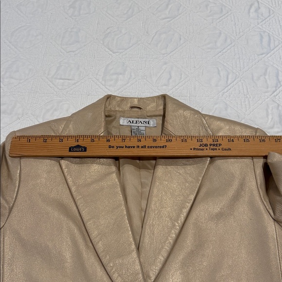Alfani Metallic Champagne 100% Leather Jacket Size Small extra button - Picture 4 of 16
